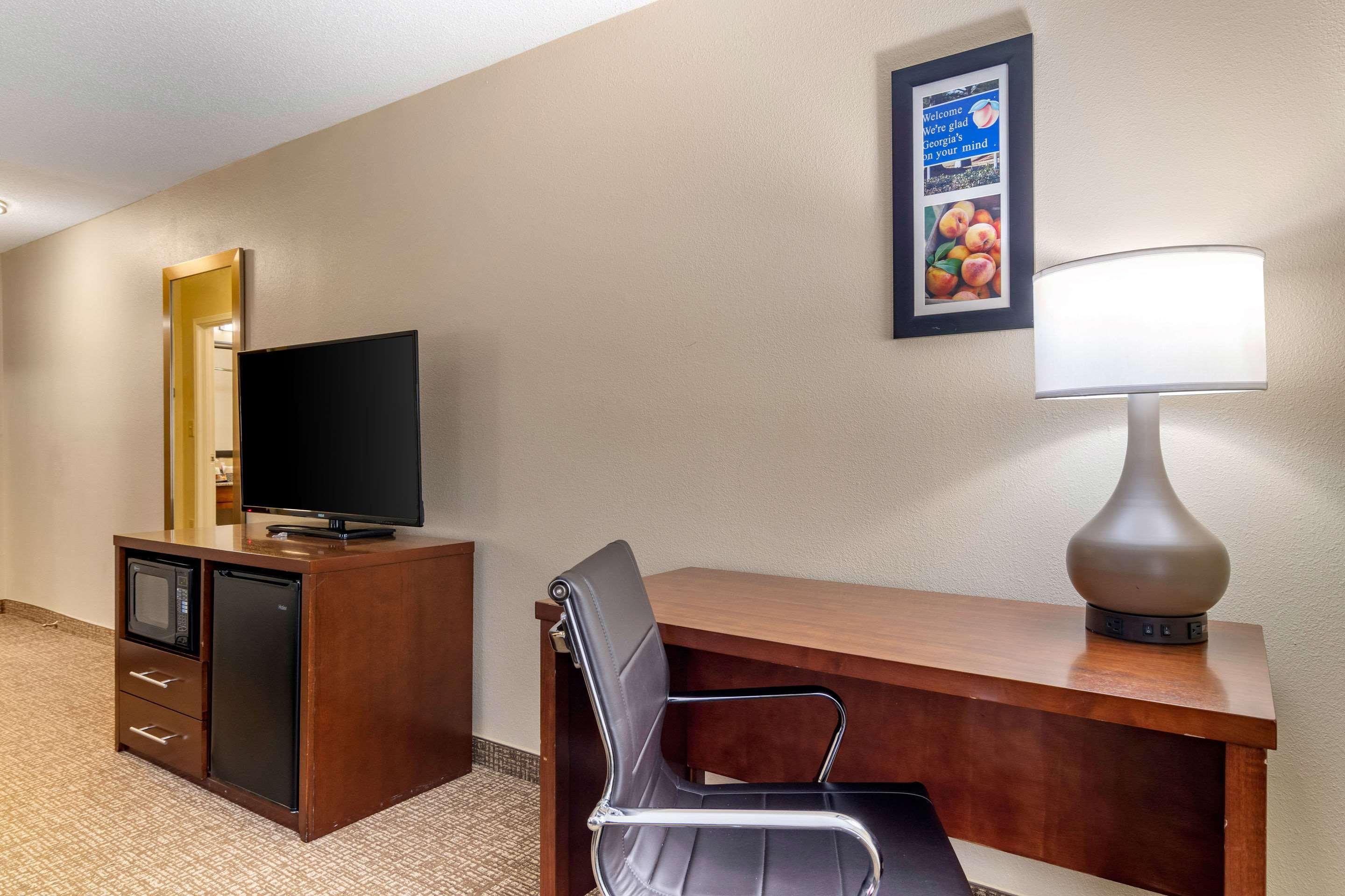 Comfort Inn & Suites Macon North I-75 Extérieur photo